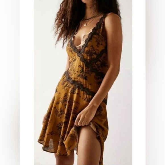 Free People Dresses & Skirts - Free People Slip my Mind Brown Printed Trapeze Mini dress size Small